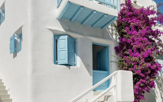 Mykonian Mews