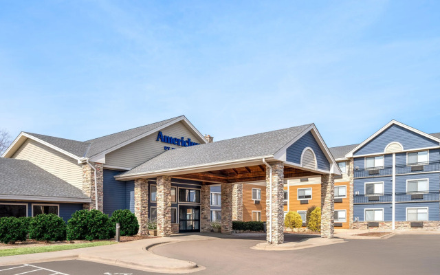 AmericInn by Wyndham Shakopee Near Canterbury Park