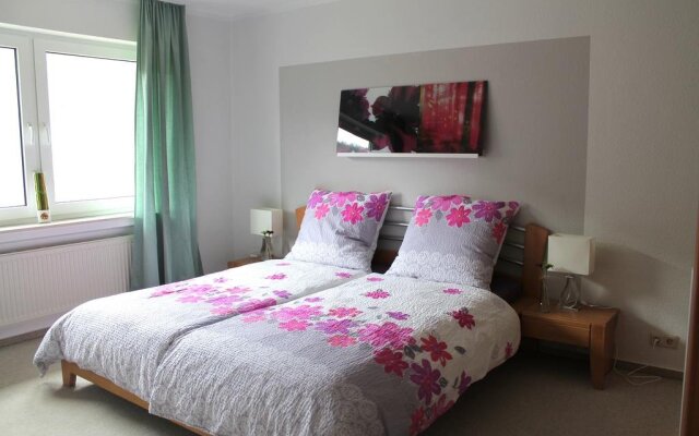 Haus Flora (Ferienwohnungen)