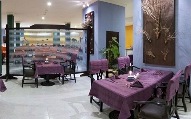 Golden 5 Sapphire Suites Hotel