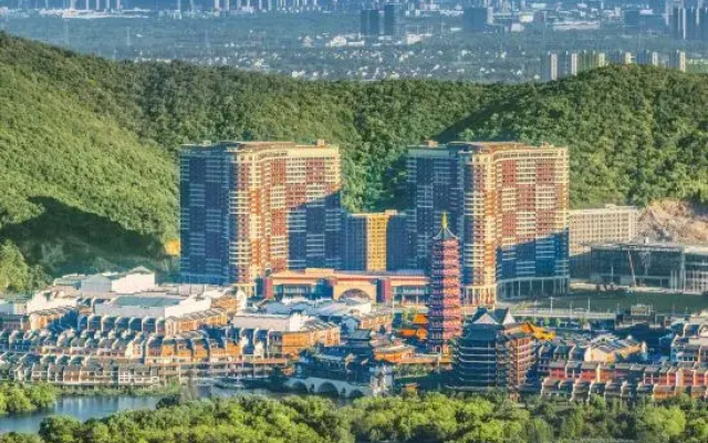 Longemont Taihu Lake Town Hotel