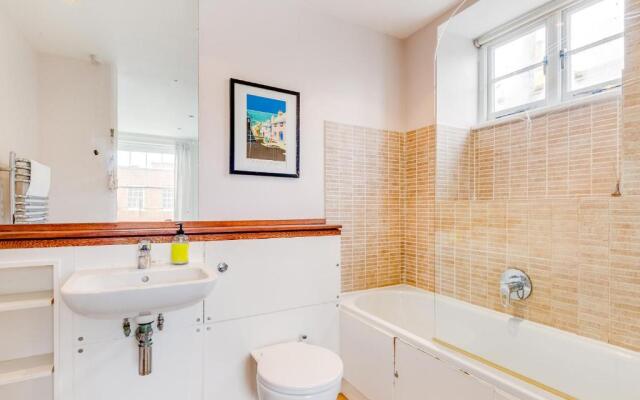 Apt 3, 26 Broad Street