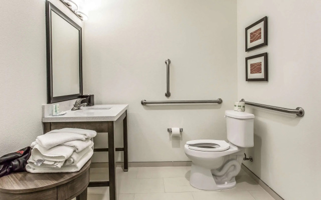 Comfort Inn & Suites