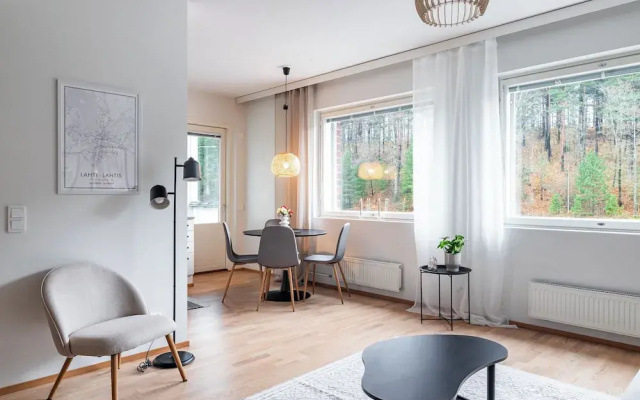 1BR Apt with Sauna - Balcony - Parking