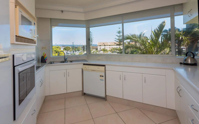 Burleigh Surf Apartments