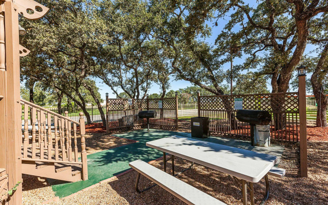 Quality Inn & Suites SeaWorld North