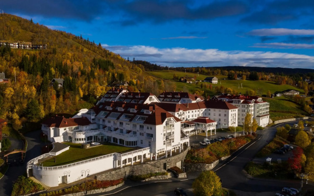 Dr. Holms Hotel