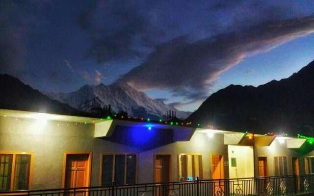 Hotel Mountain Villa Hunza