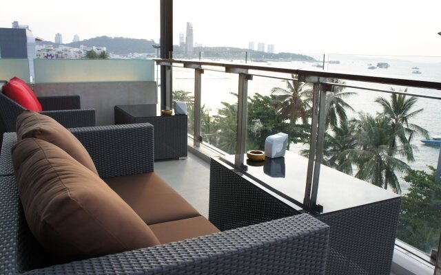 Serenotel Pattaya Beach Front