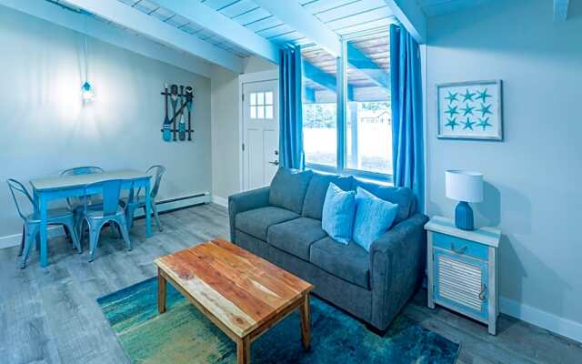 7 Bed Blue Mountain Cottage with Hot Tub