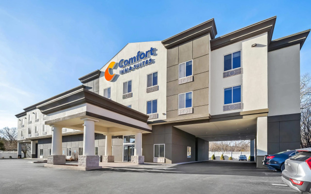 Comfort Inn & Suites Plainville-Foxboro
