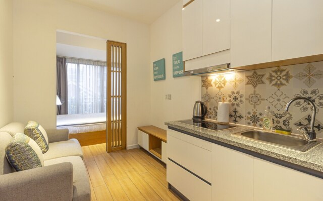 City House Apartment - Sunshine Residence
