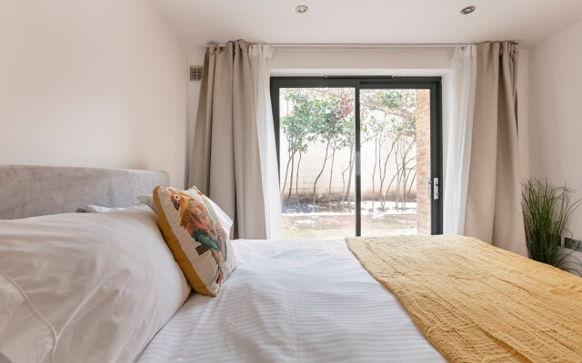 Child & pet friendly | Parking