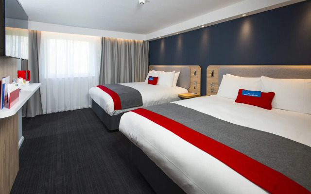 Holiday Inn Express Edinburgh City West by IHG