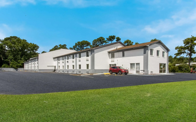 Econo Lodge Cherry Point
