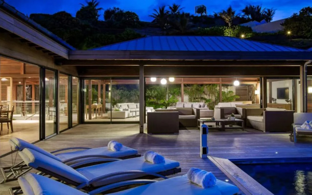 Dream Villa Pointe Milou-1966