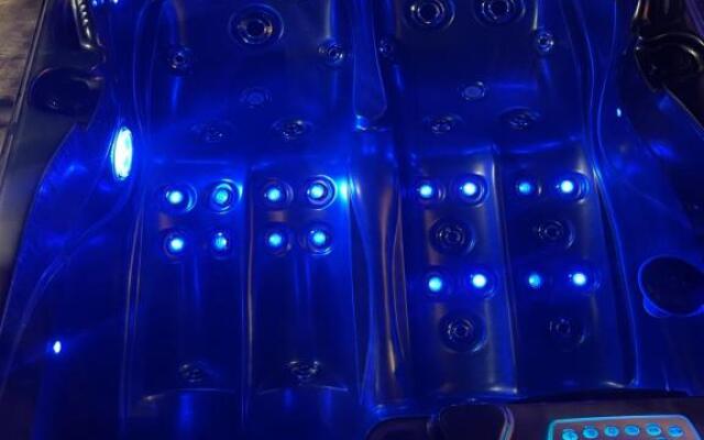 La suite Grenoble spa jacuzzi et sauna privatif