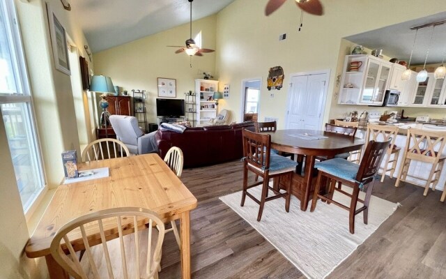 Kay Caye 3 Bedroom Home by Redawning