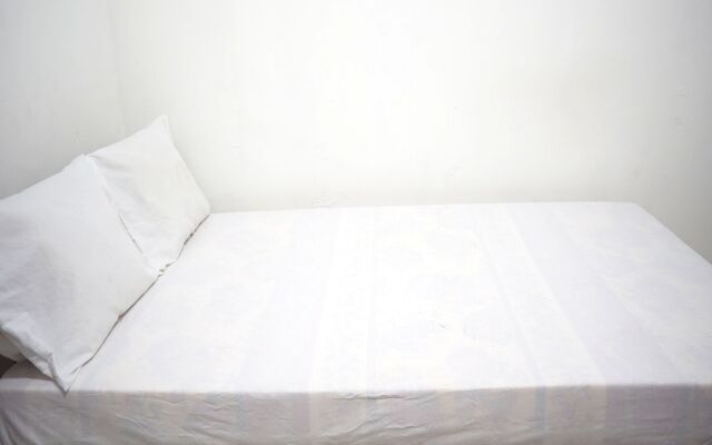 OYO Life 93382 Gajayana Kost Female Only Syariah