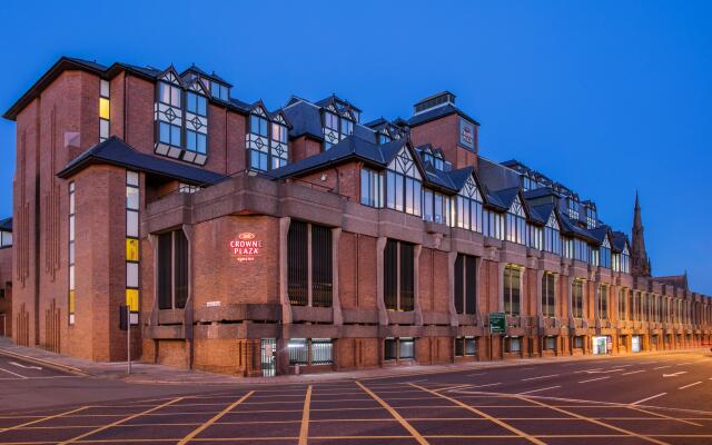 Crowne Plaza Chester, an IHG Hotel