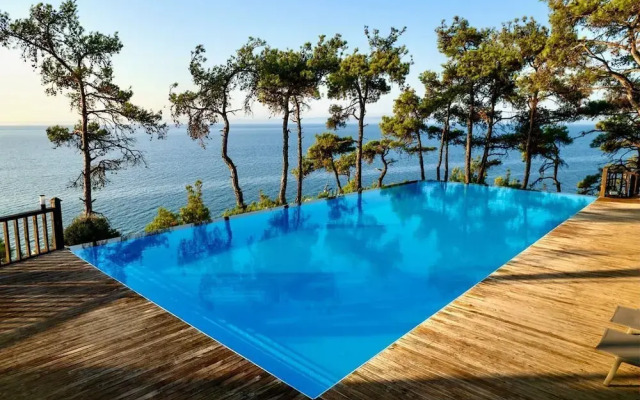 Marisstone Hotel Villa