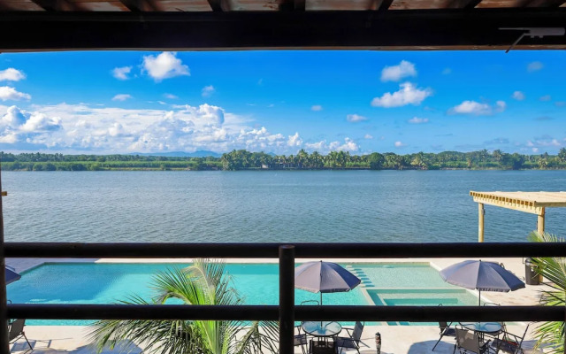 Riverside Hotel Chachalacas