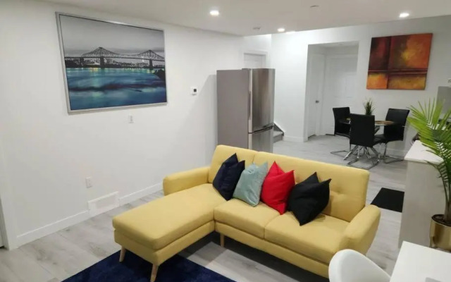 Beautiful 2 bedroom home away from home