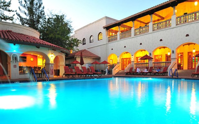 Los Abrigados Resort and Spa