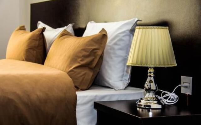 Kristal Hotel