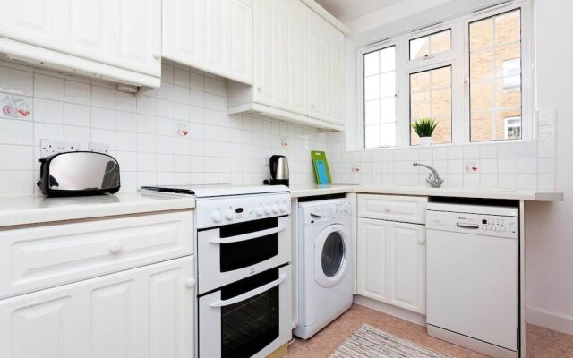 Veeve - Wimbledon Close