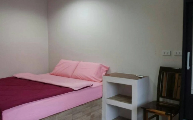 Sairee Center Guesthouse