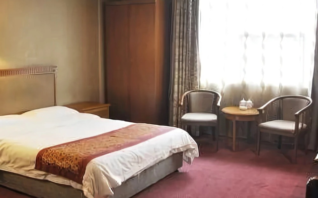 Longyun Hotel