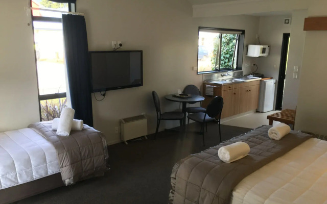 Alpine Glacier Motel
