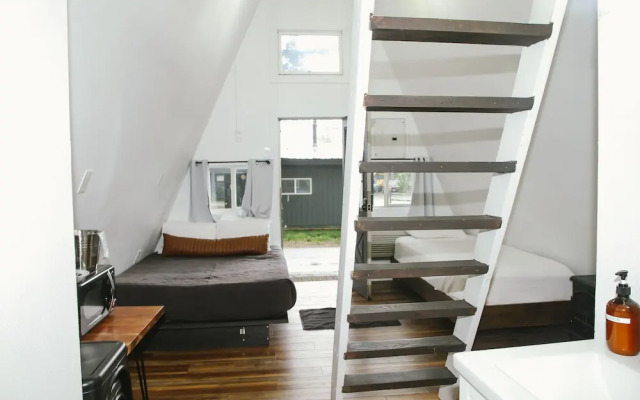 Trailhead Cabins & Lodging