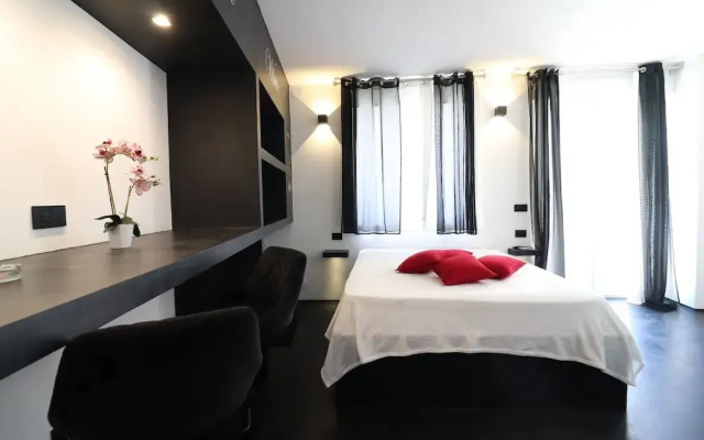 Black&white Otranto Suite