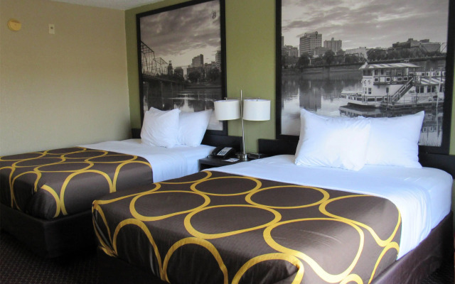 Super 8 by Wyndham New Cumberland
