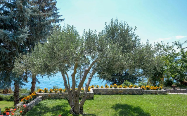 Guest House Sandra Lagadin