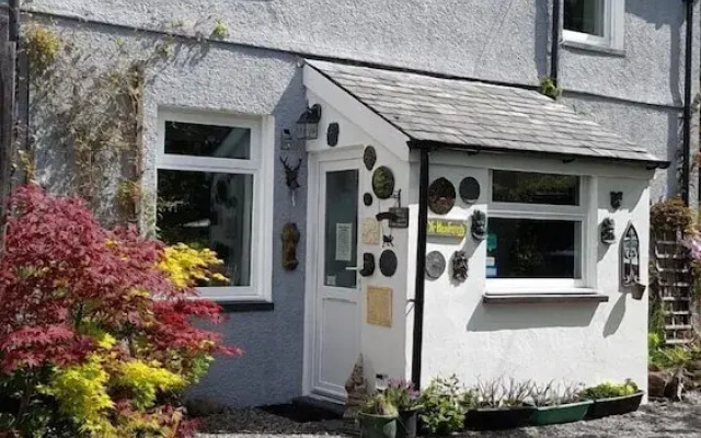 Yr  Hen Farcdy Bed & Breakfast
