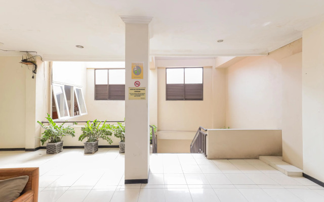 RedDoorz near Gubeng Station