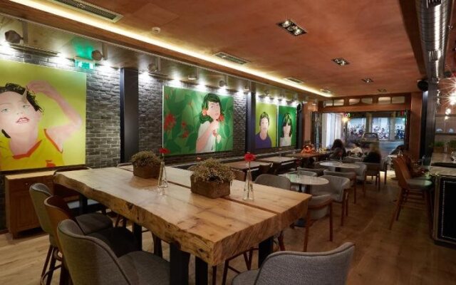 Veritas Boutique Art Hotel