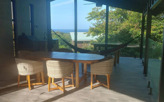 Brisa De Verano 2 Bedroom Home by RedAwning