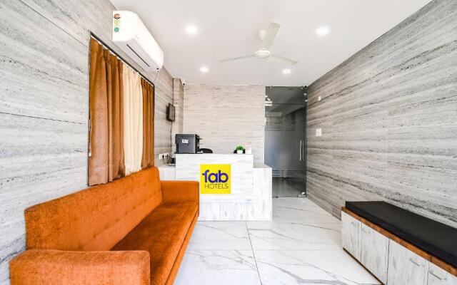 Fabhotel Dak Plaza