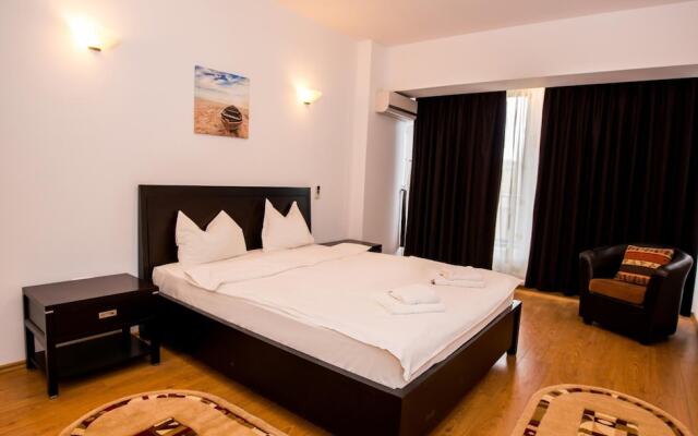 Apart holiday Maria Mamaia