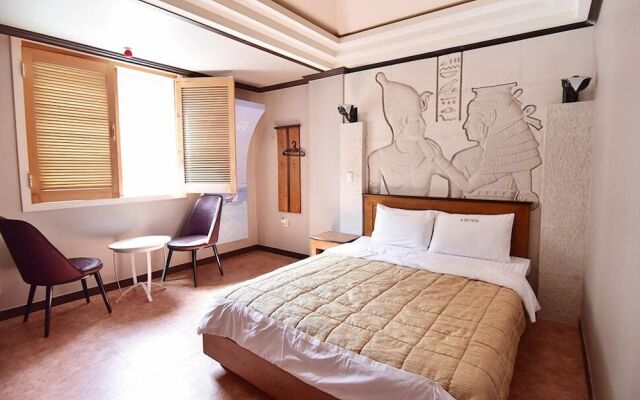 Tiffany Resortel