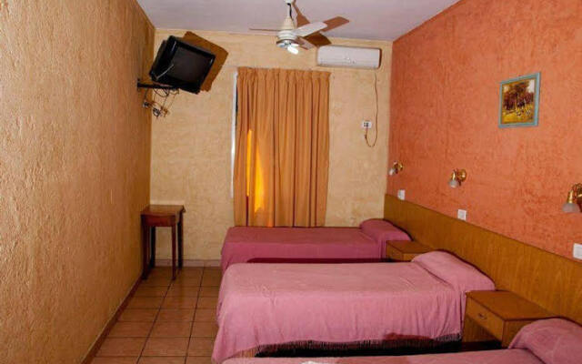 Backpackers Travel Hotel