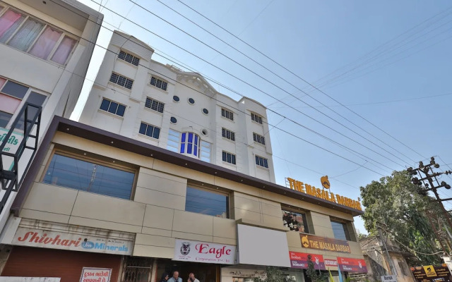 OYO 27897 Hotel The Grand Bansi