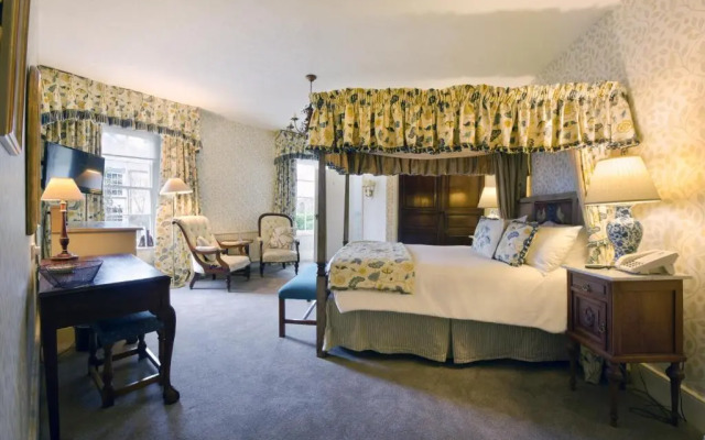 Luttrell Arms Hotel