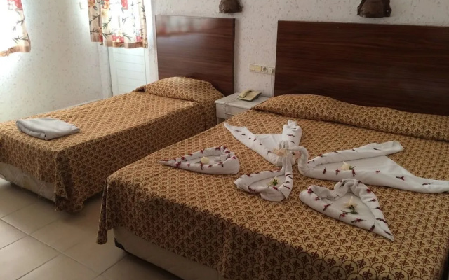 Club Bayar Beach Hotel - Image 7