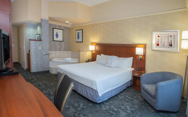 Courtyard by Marriott Raynham