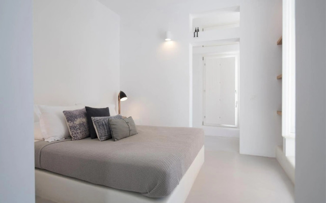 Thiro Villas Santorini